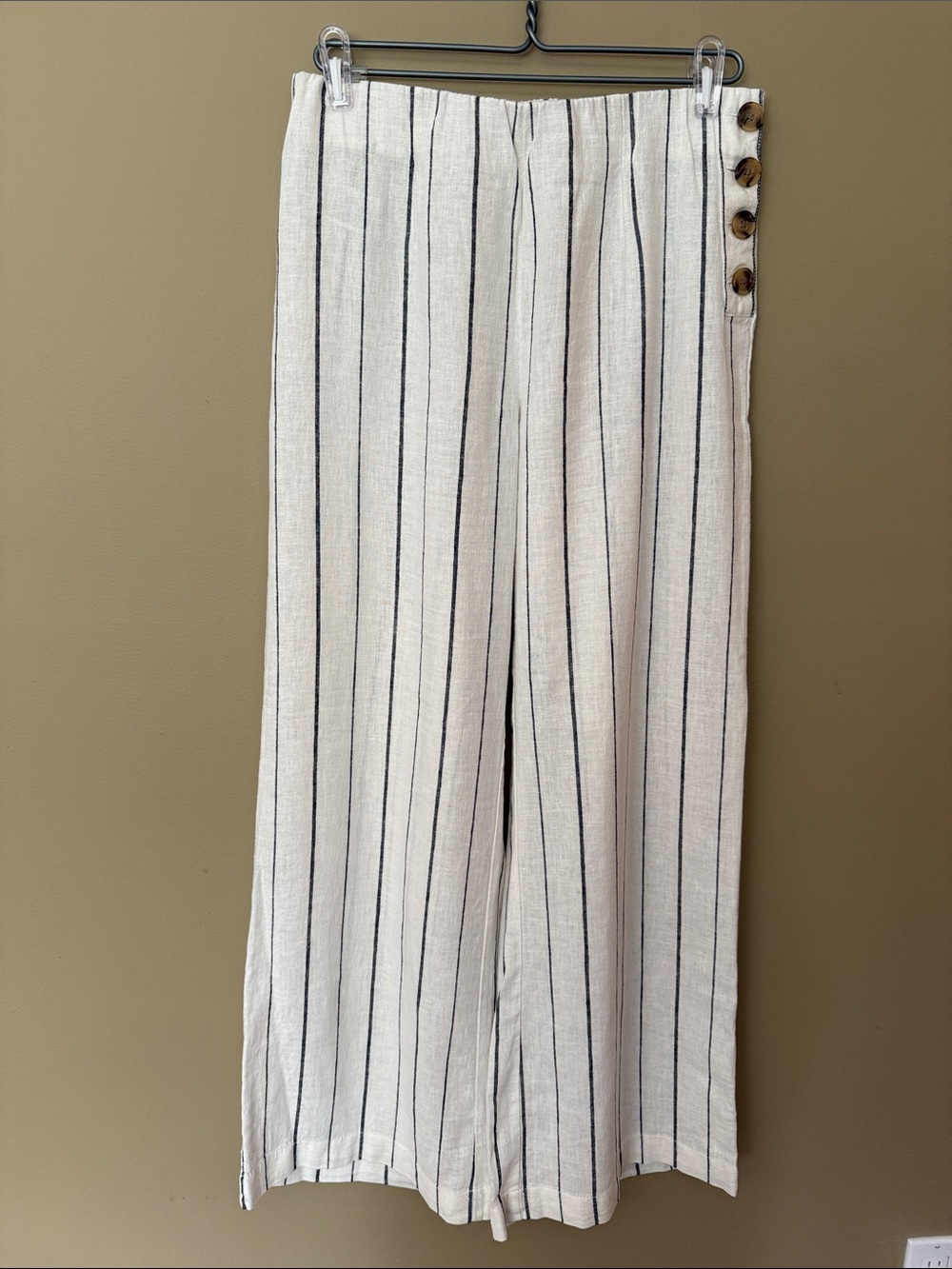 GAP White Linen Pants with Black Pinstripes - size 12